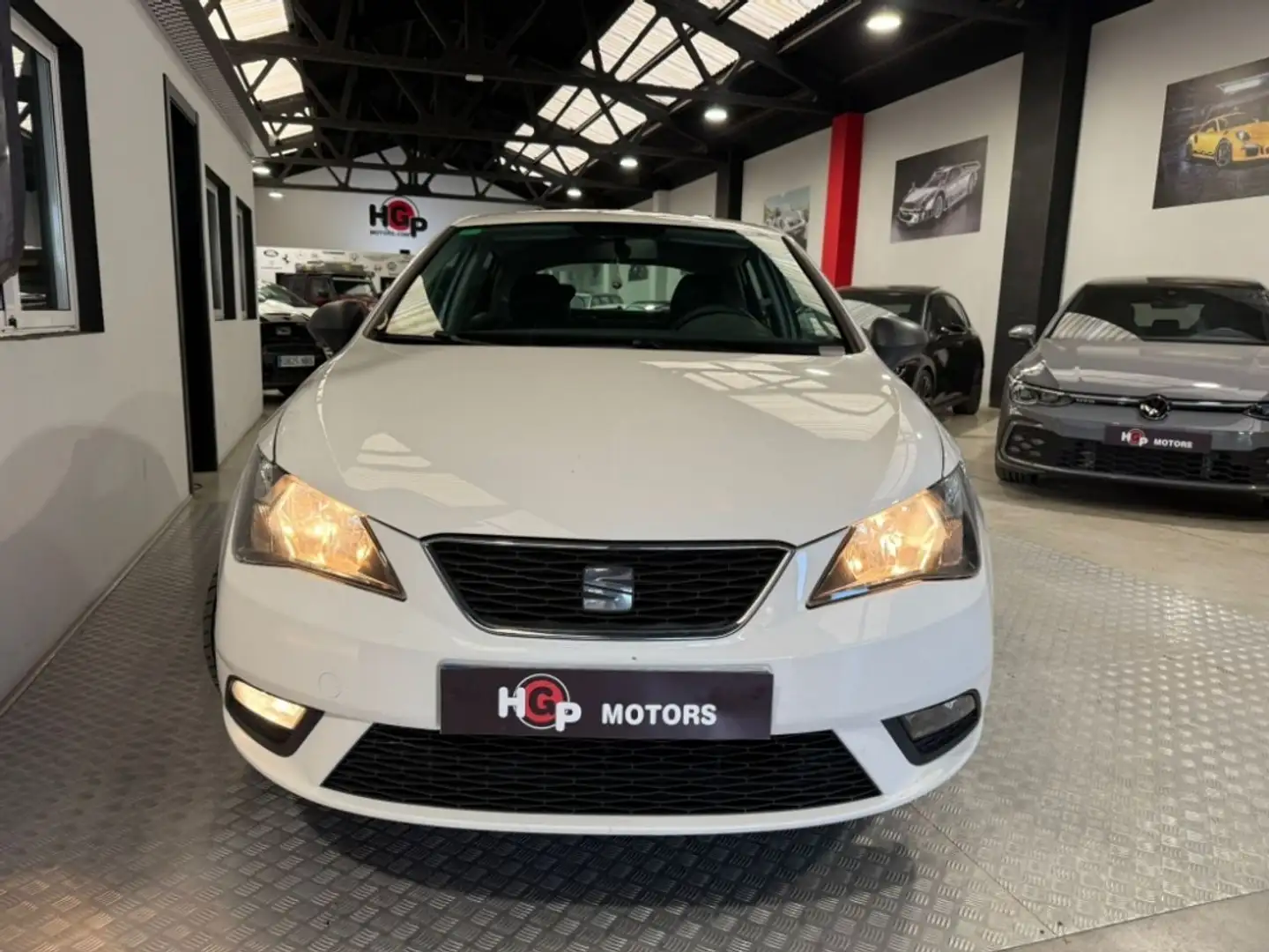 SEAT Ibiza Reference Plus Blanc - 2
