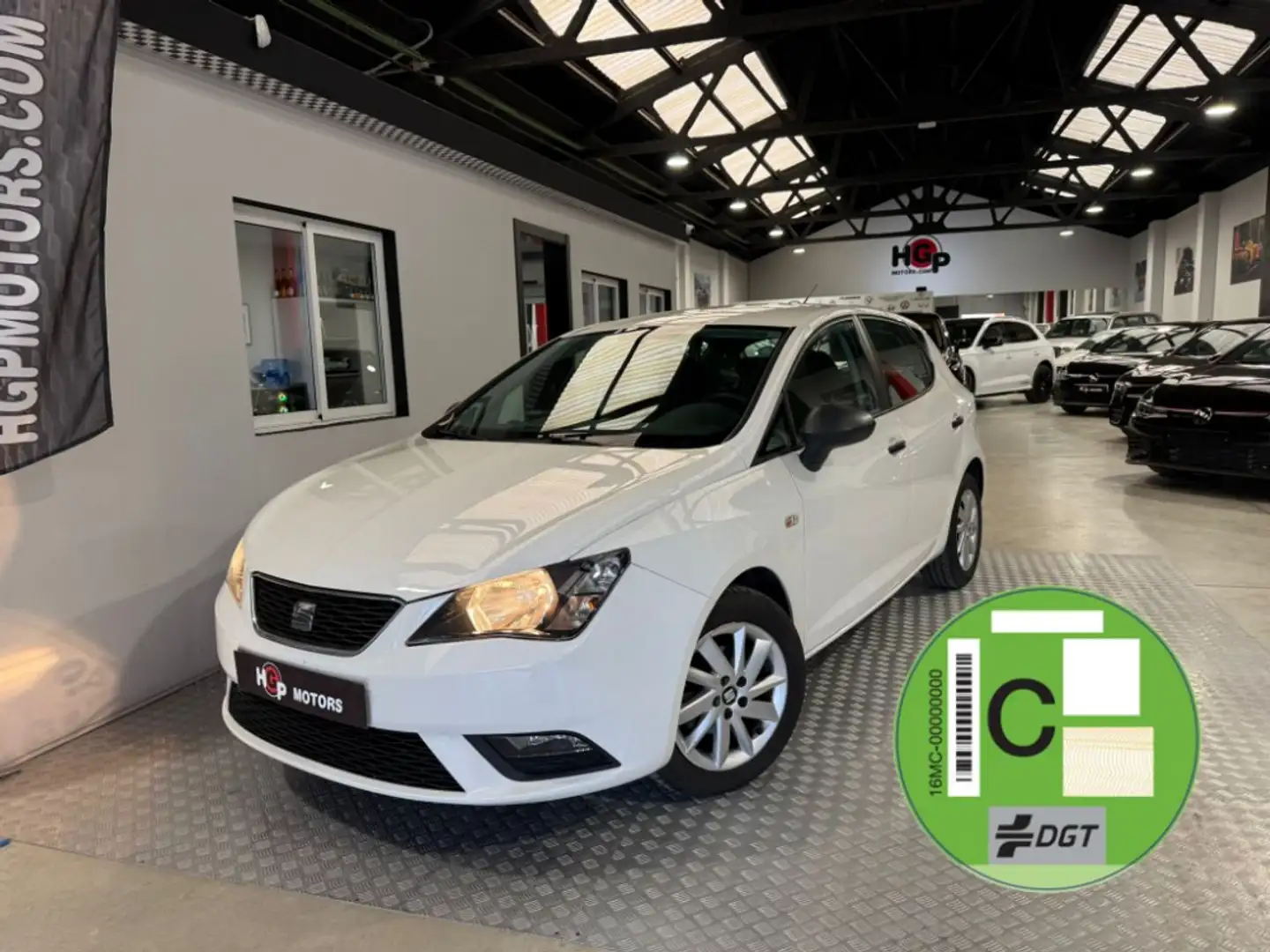SEAT Ibiza Reference Plus Blanc - 1