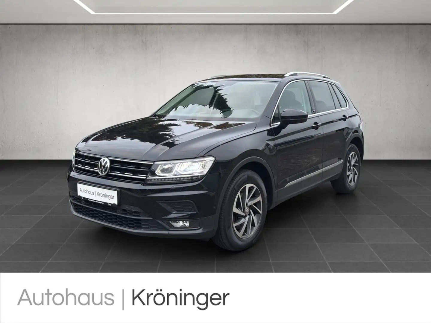 Volkswagen Tiguan 2.0 TSI DSG Sound 4Motion AHK ACC Navi Schwarz - 1