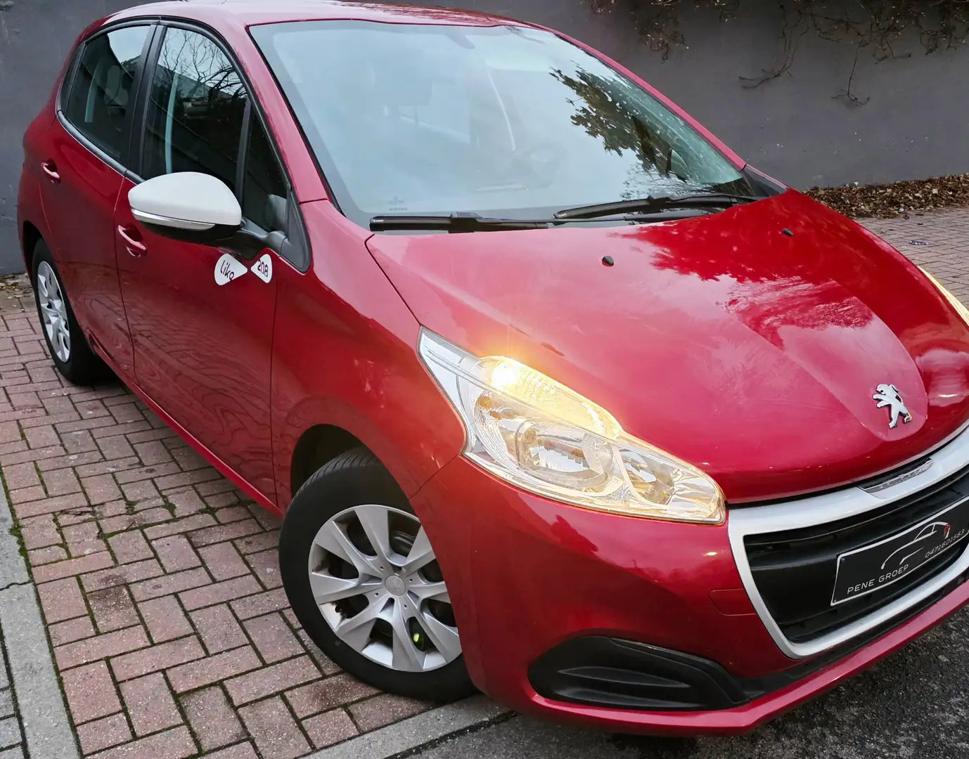 Peugeot 208 208 1.6 BlueHDi Access/ 93000km Rot - 1