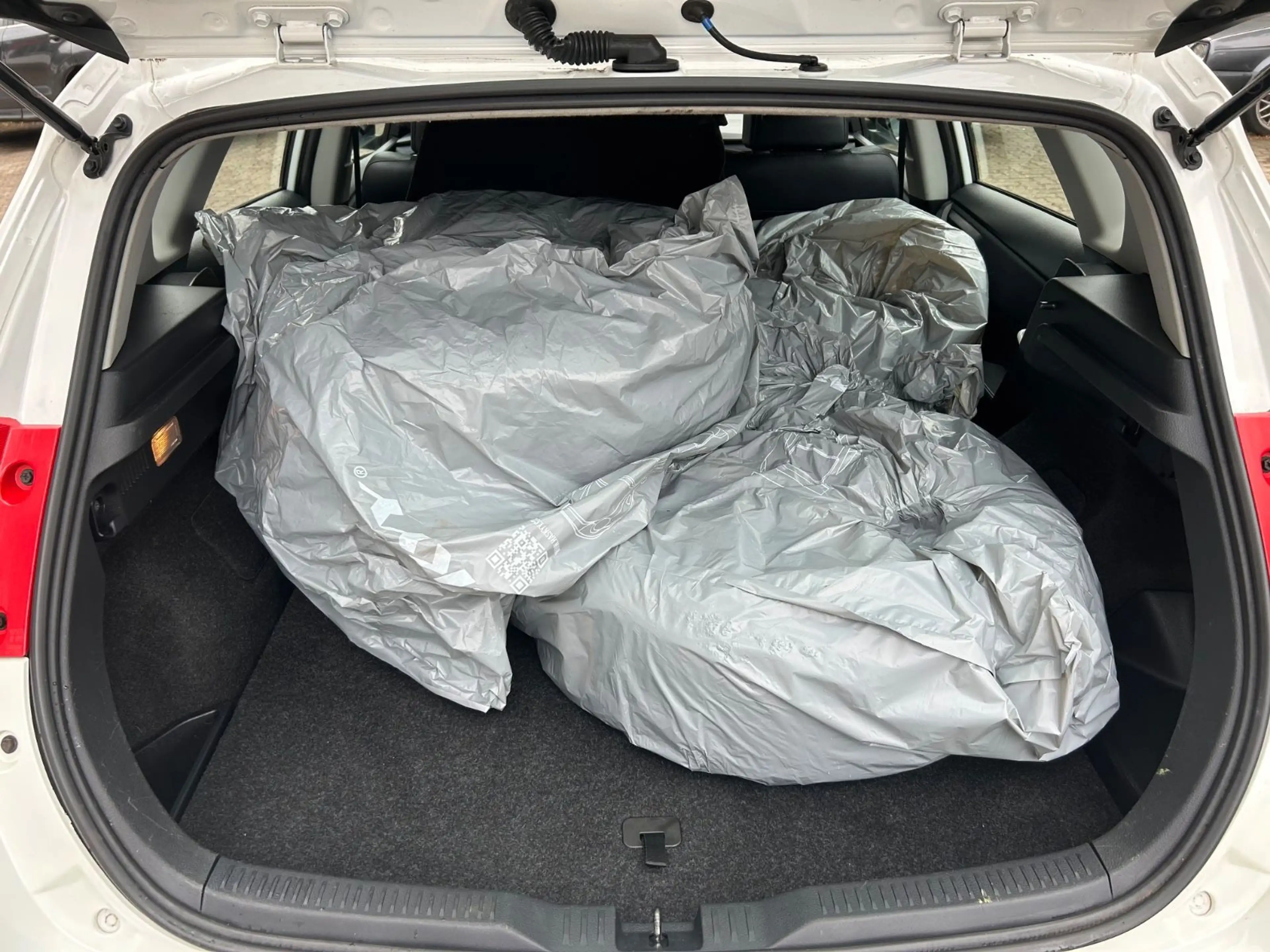 Toyota Auris Hybrid Executive/`**** — photo 10