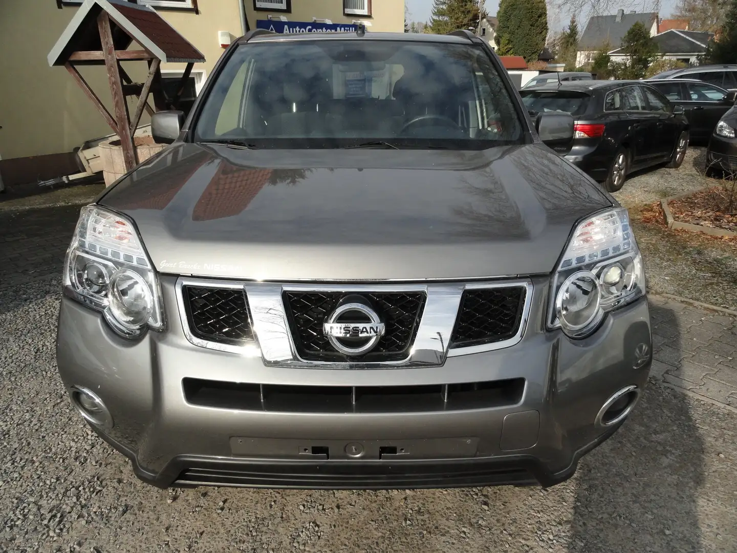 Nissan X-Trail 2.0 dci 4x4 DPF LE Gris - 1