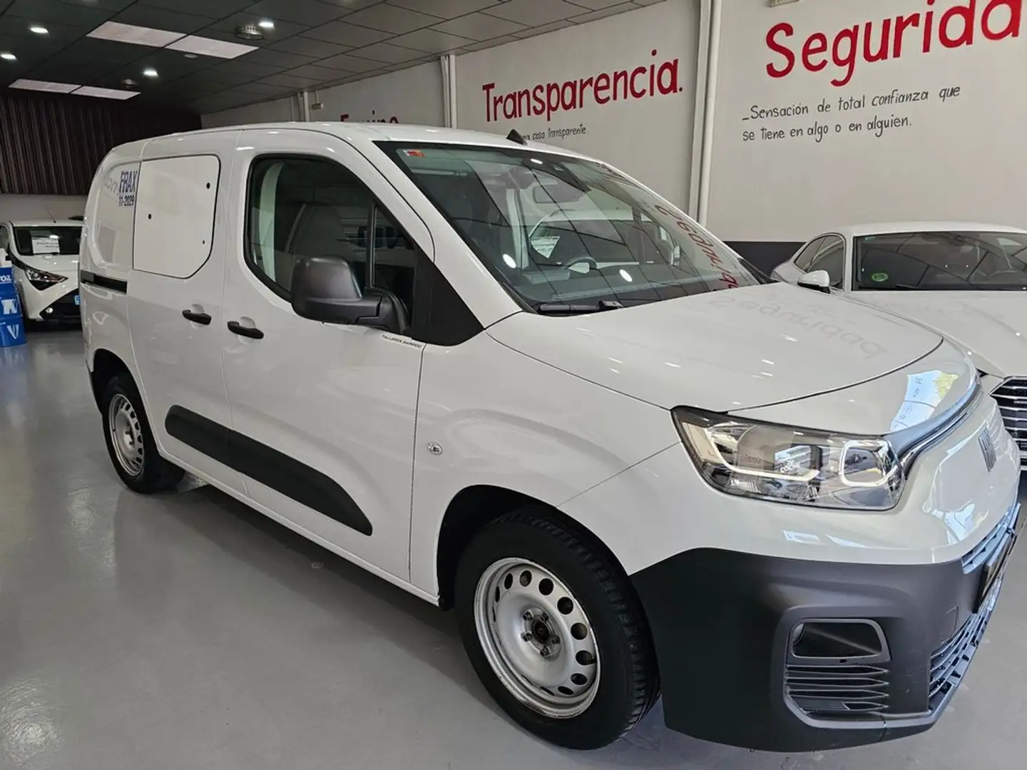 Fiat Doblo MULTIJET 1.5 130 CV ISOTERMO + FRIO MANTENIMIENTO Blanc - 2