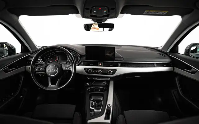 Audi A4 Avant view 11