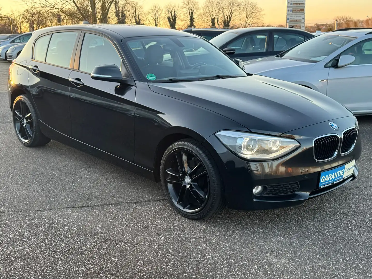 BMW 116 D 1 Limousine Navi Pdc Xenon Shz TÜV/HU/NEU Noir - 2