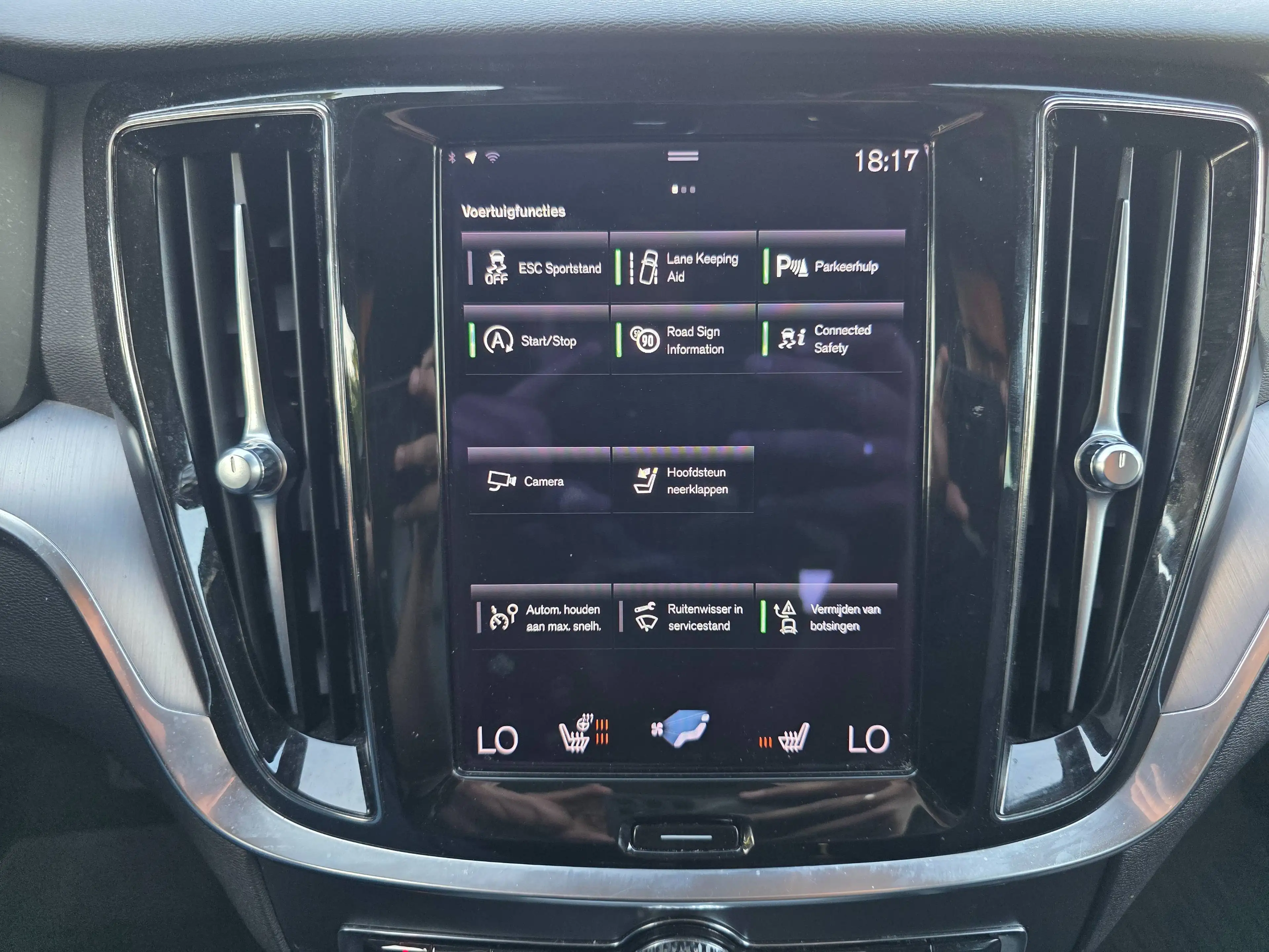 Volvo V60 2.0 B4 Momentum Pro Geartronic 1°EIG. IN ZEER GOEDE STAAT 2021' 121000KM !! DIESEL/HYBRIDE EURO6d !! — photo 19