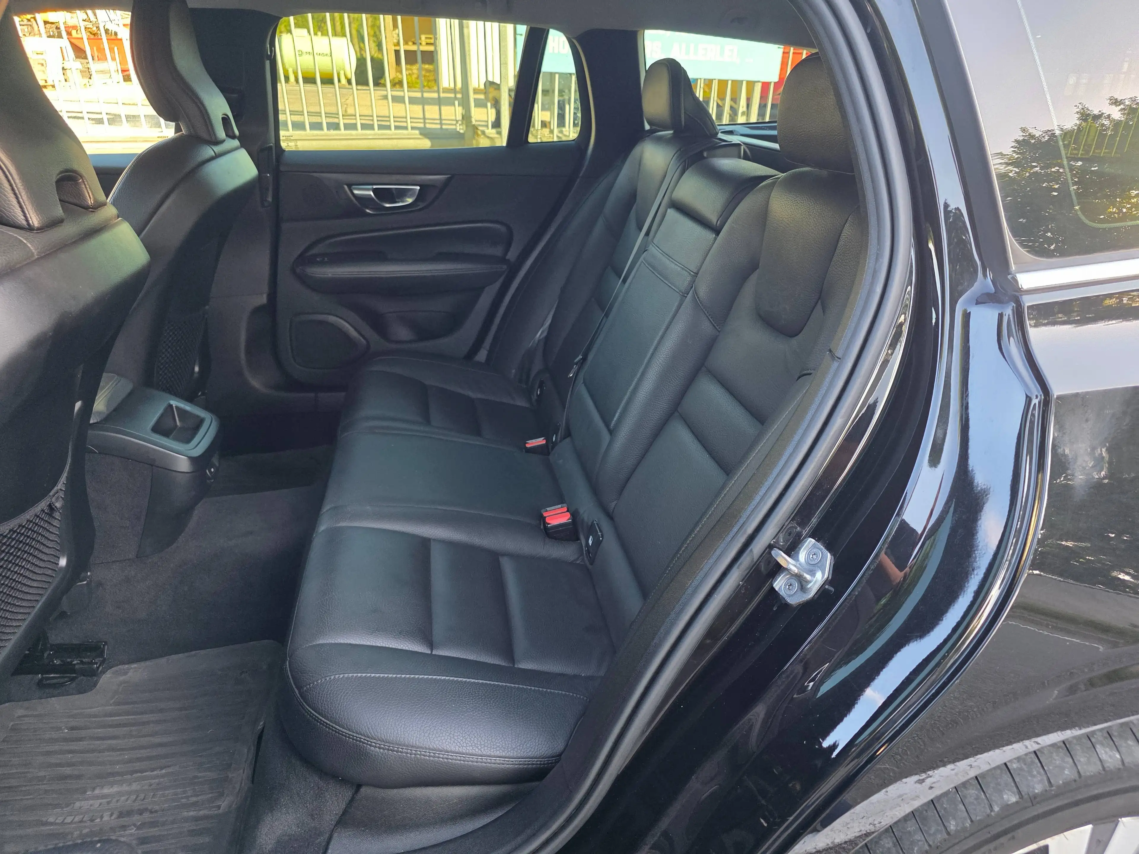 Volvo V60 2.0 B4 Momentum Pro Geartronic 1°EIG. IN ZEER GOEDE STAAT 2021' 121000KM !! DIESEL/HYBRIDE EURO6d !! — photo 14