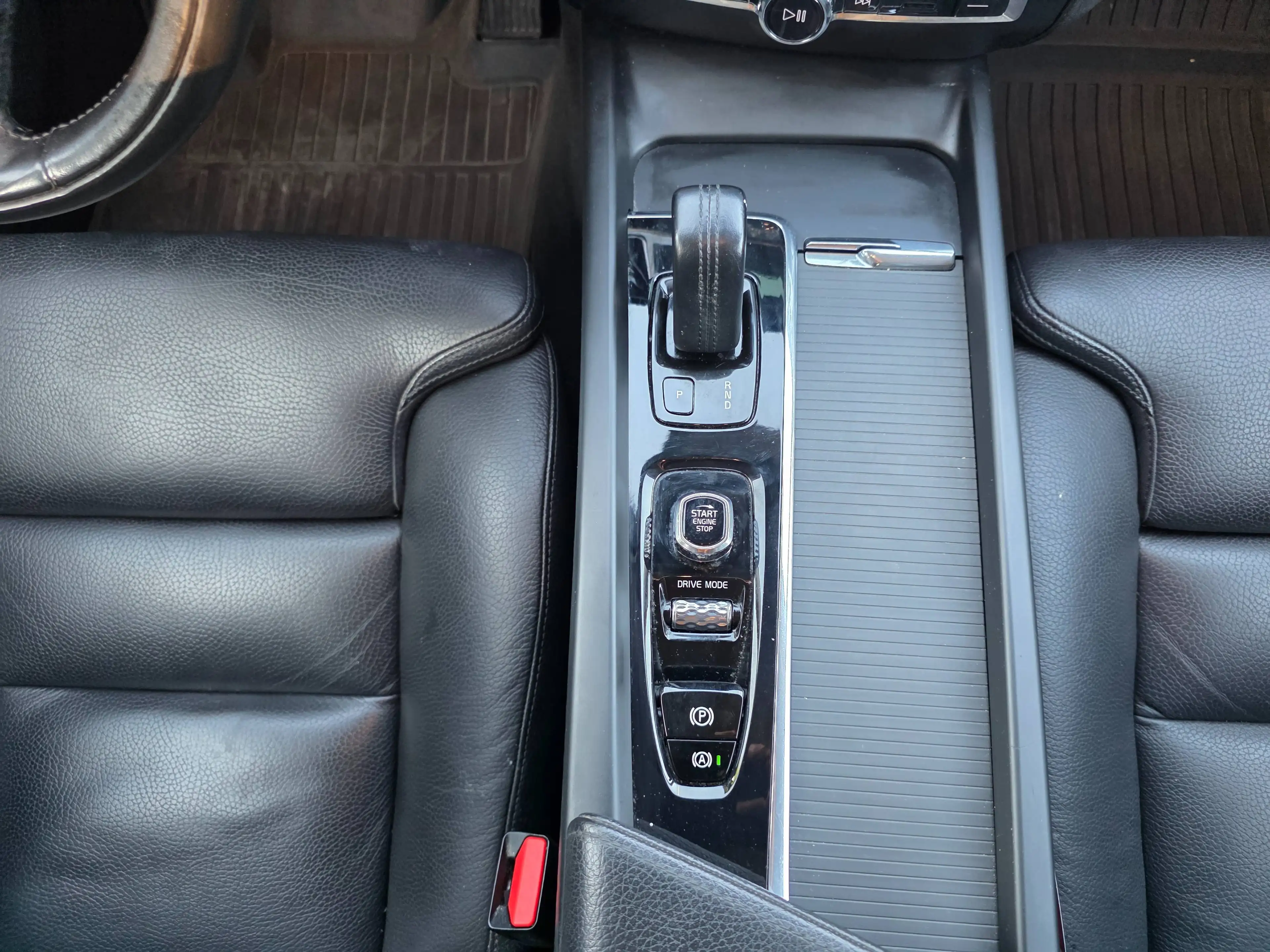 Volvo V60 2.0 B4 Momentum Pro Geartronic 1°EIG. IN ZEER GOEDE STAAT 2021' 121000KM !! DIESEL/HYBRIDE EURO6d !! — photo 12