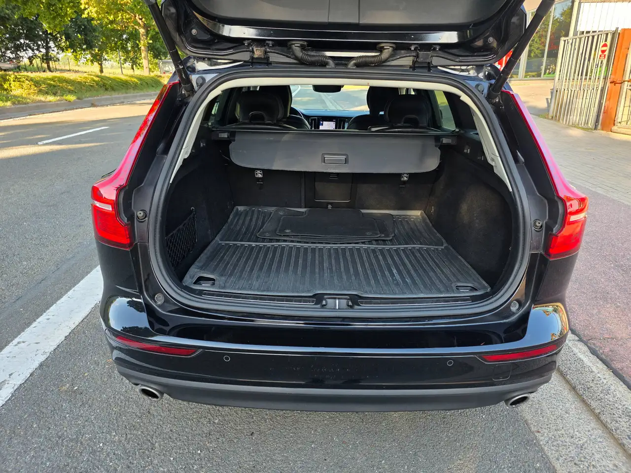 Volvo V60 2.0 B4 Momentum Pro Geartronic 1°EIG. IN ZEER GOEDE STAAT 2021' 121000KM !! DIESEL/HYBRIDE, миниатюра 9