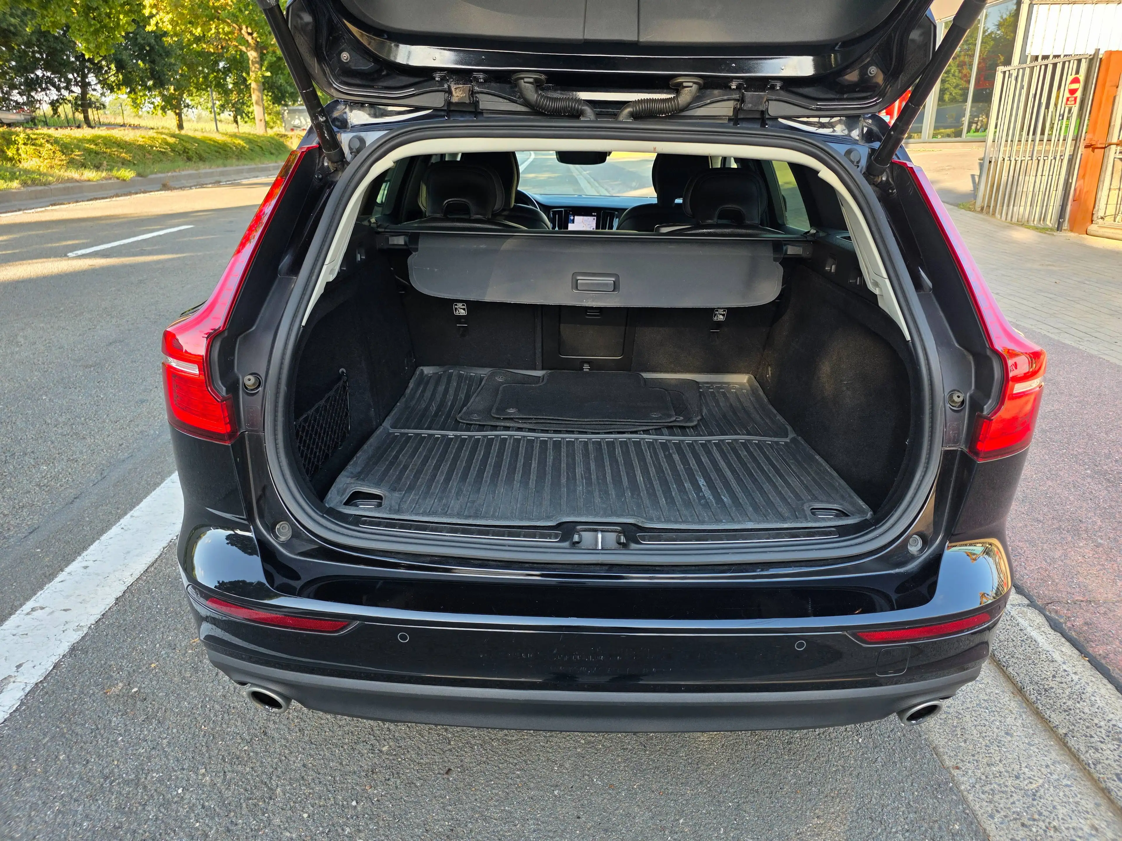 Volvo V60 2.0 B4 Momentum Pro Geartronic 1°EIG. IN ZEER GOEDE STAAT 2021' 121000KM !! DIESEL/HYBRIDE EURO6d !! — photo 9