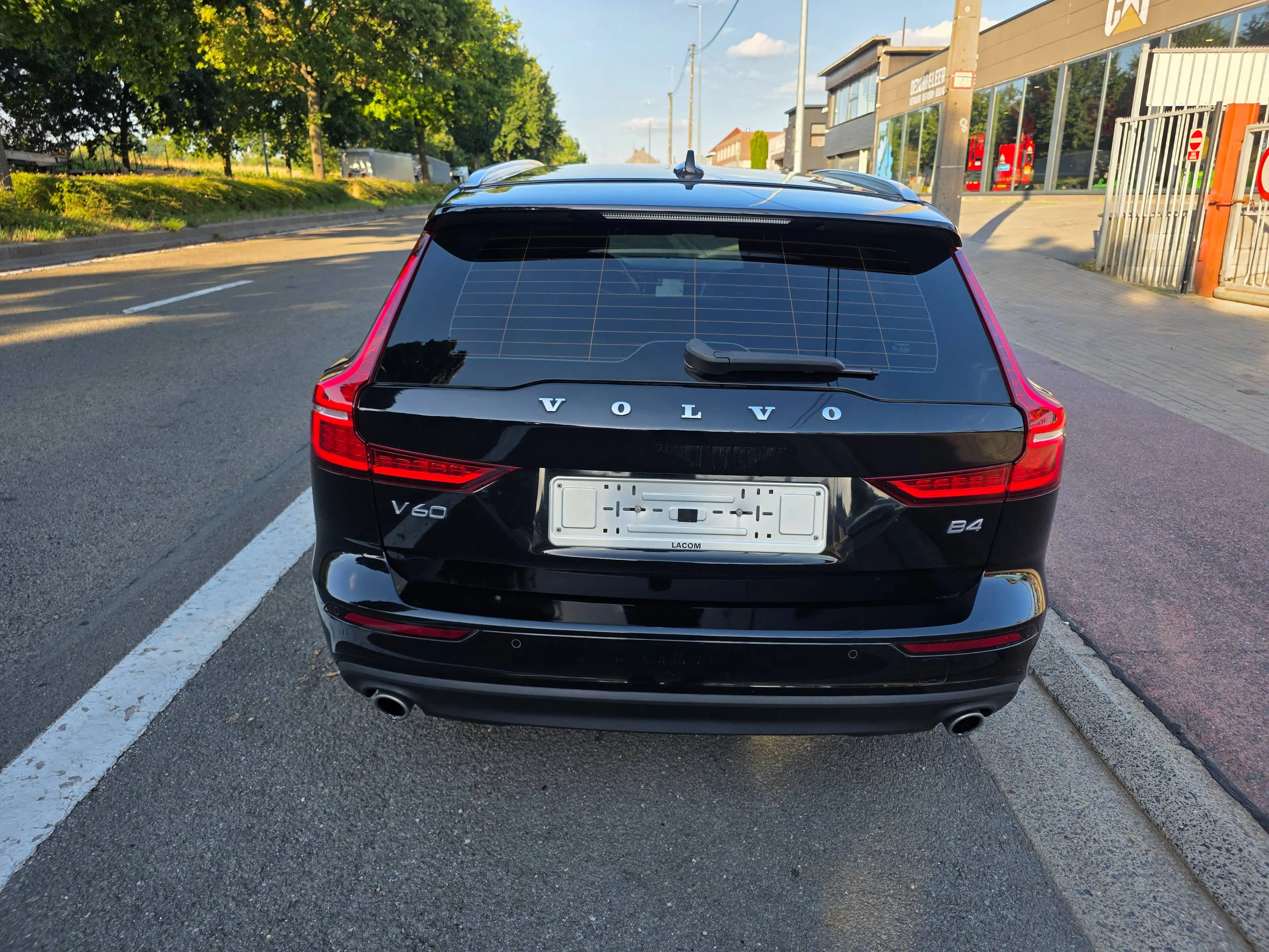 Volvo V60 2.0 B4 Momentum Pro Geartronic 1°EIG. IN ZEER GOEDE STAAT 2021' 121000KM !! DIESEL/HYBRIDE EURO6d !! — photo 6