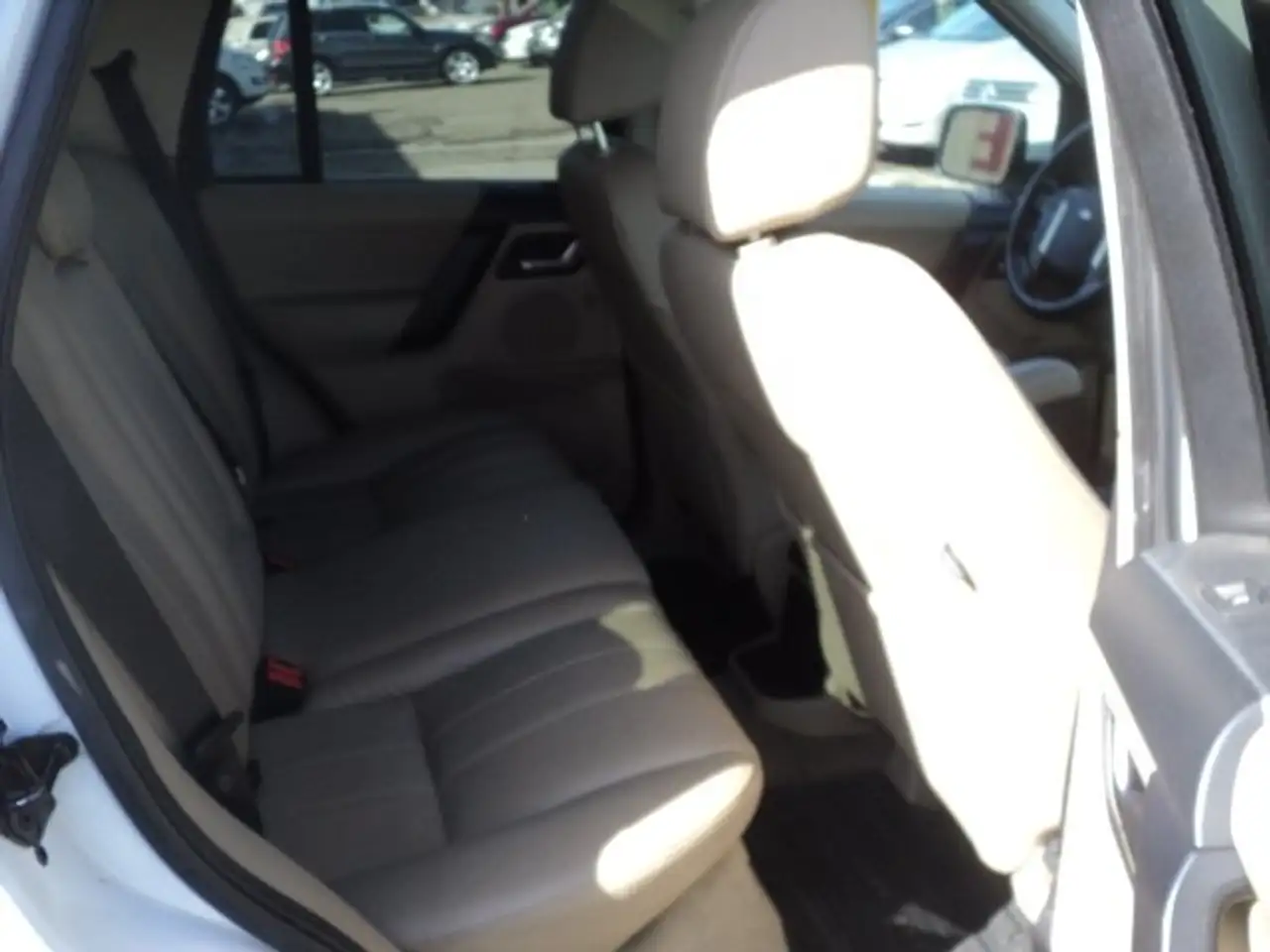 Land Rover LR2 снимка Land Rover LR2