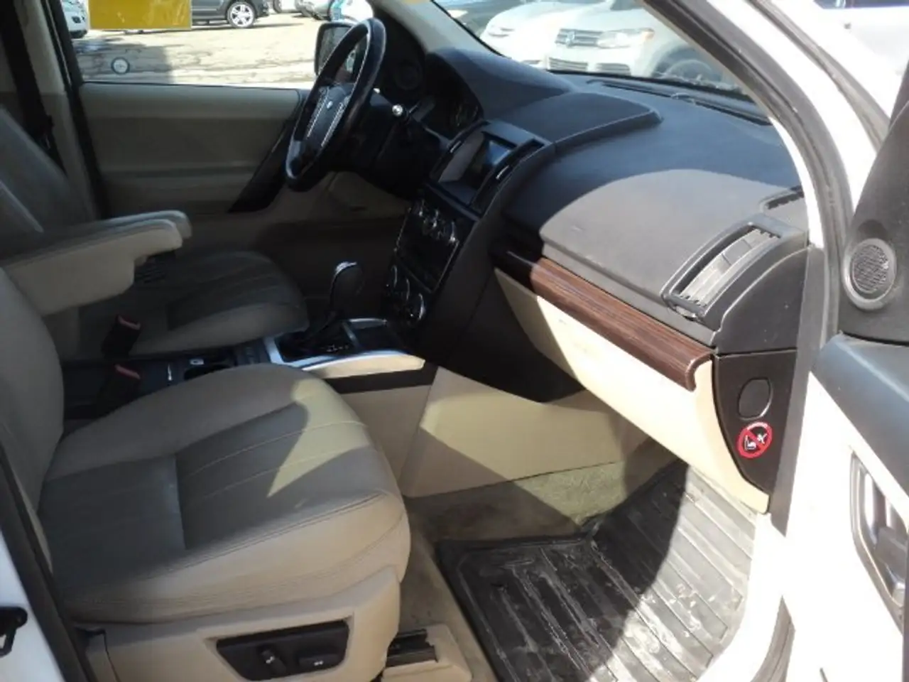 Land Rover LR2 снимка Land Rover LR2