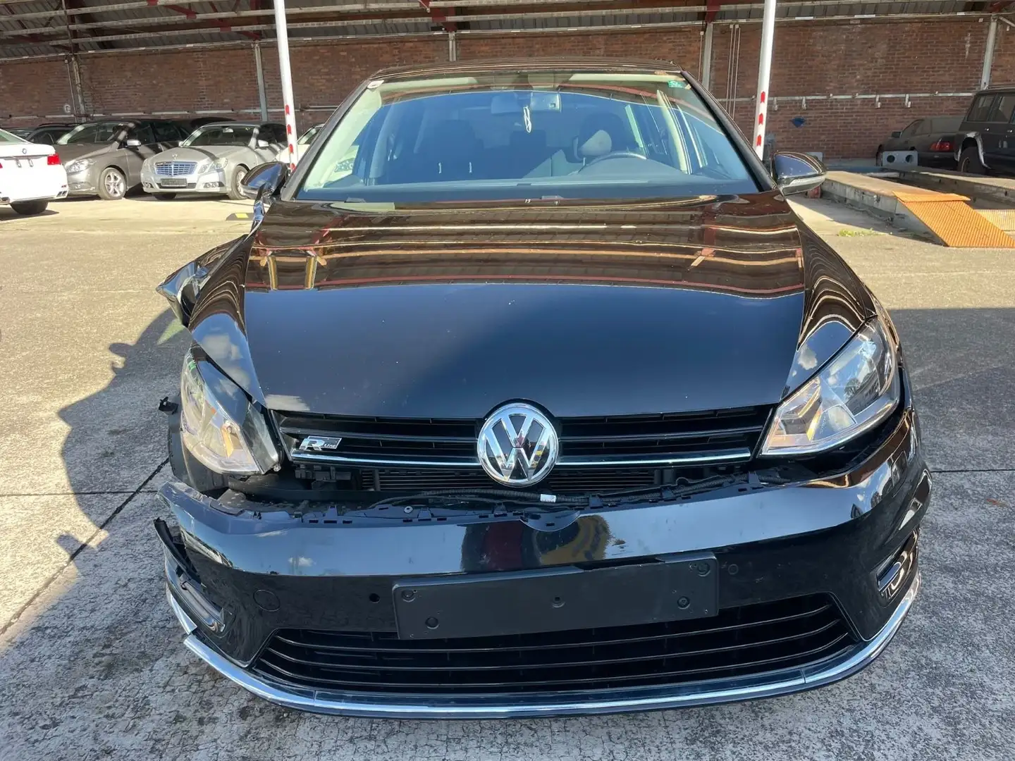 Volkswagen Golf VII Lim. Comfortline BMT/AUTOMATK/SHZ/KLIMA Schwarz - 2