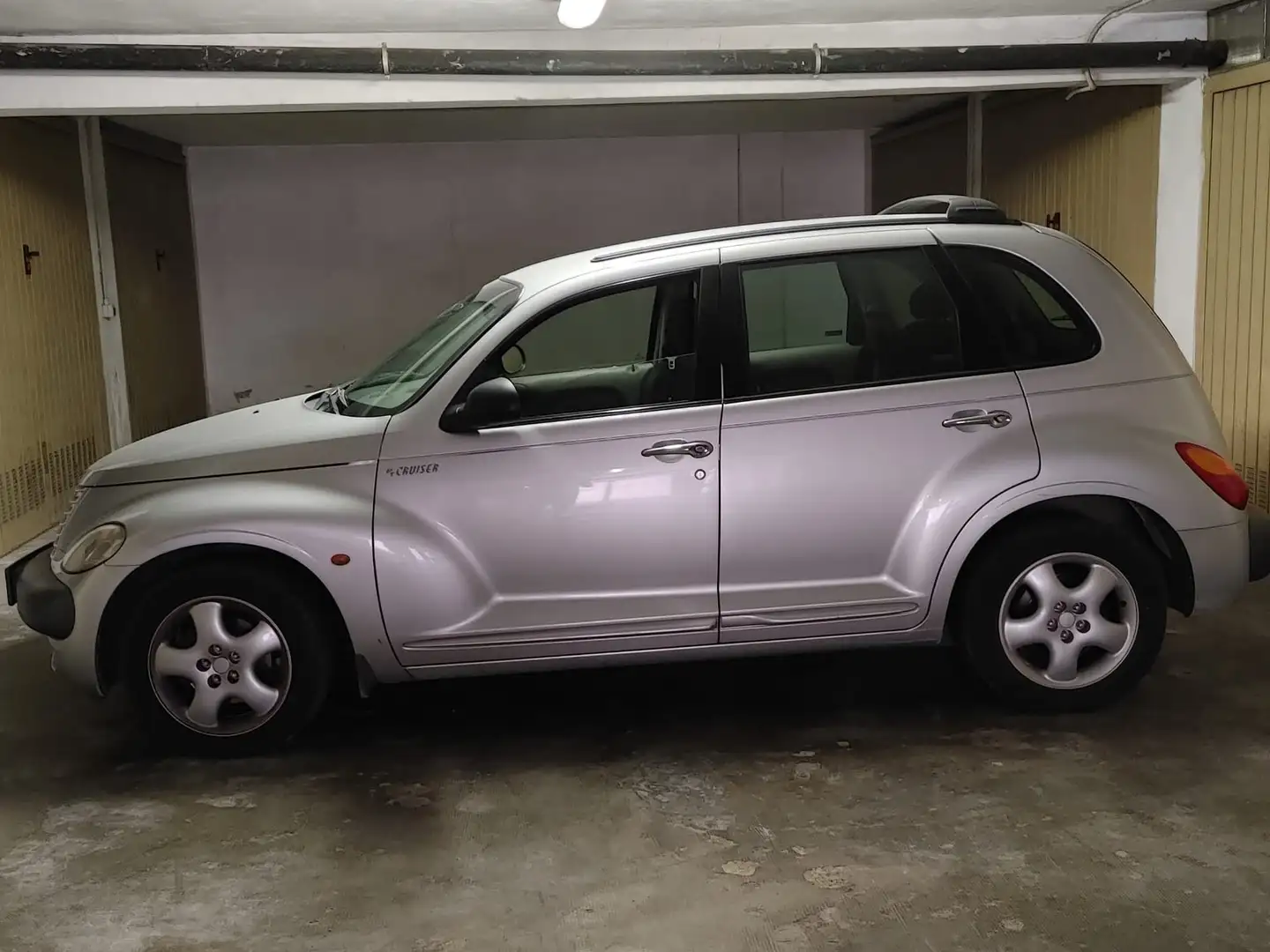 Chrysler PT Cruiser PT Cruiser Berlina 2.0 Touring Срібний - 1