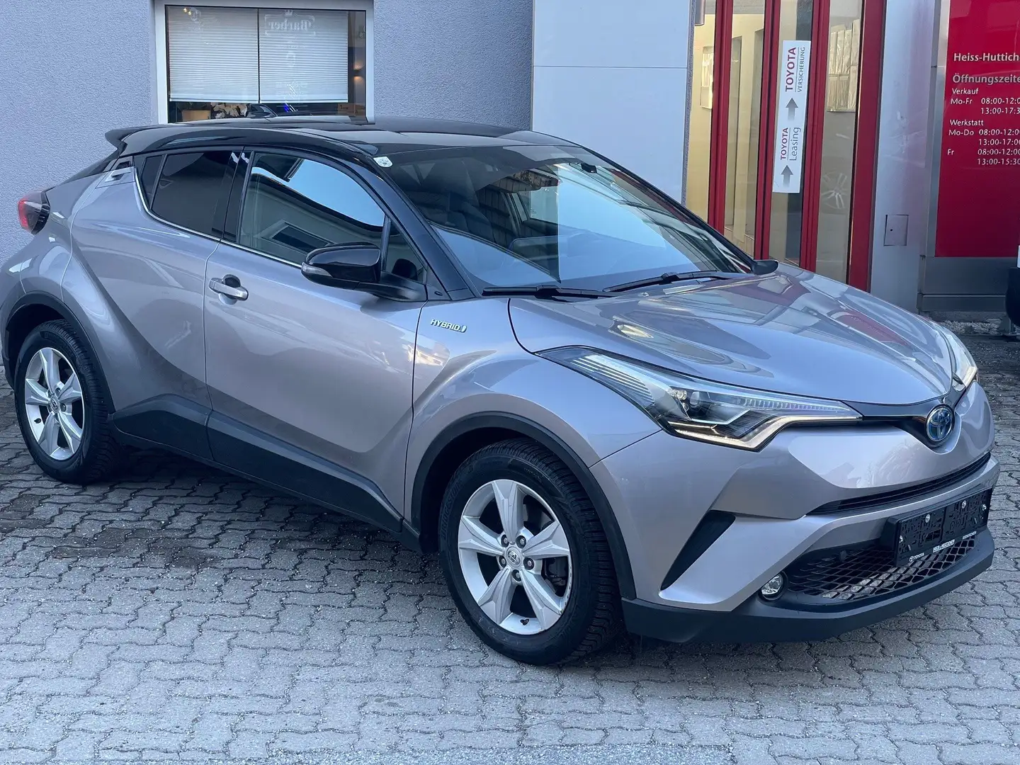 Toyota C-HR C-HR 1,8 Hybrid DYNAMIC Silber - 1