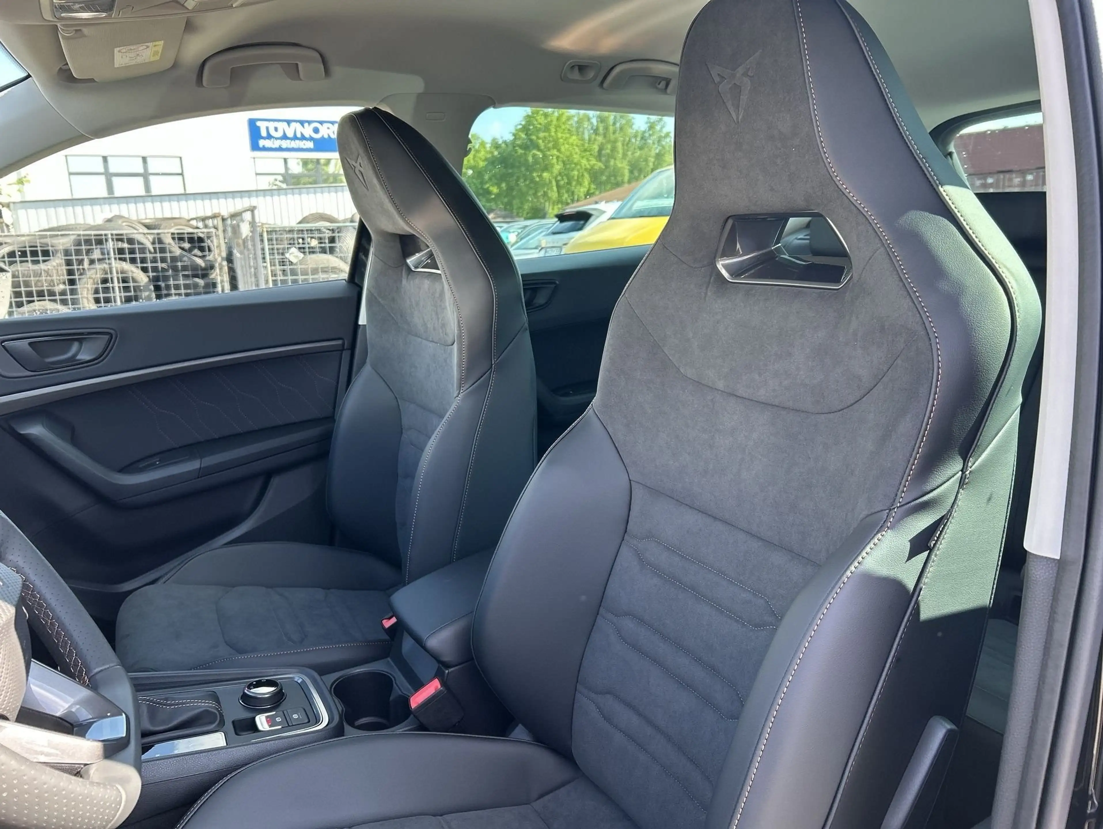 CUPRA Ateca 1.5 TSI ACC LED Navi RFK Sitzh Klimaaut. — photo 12