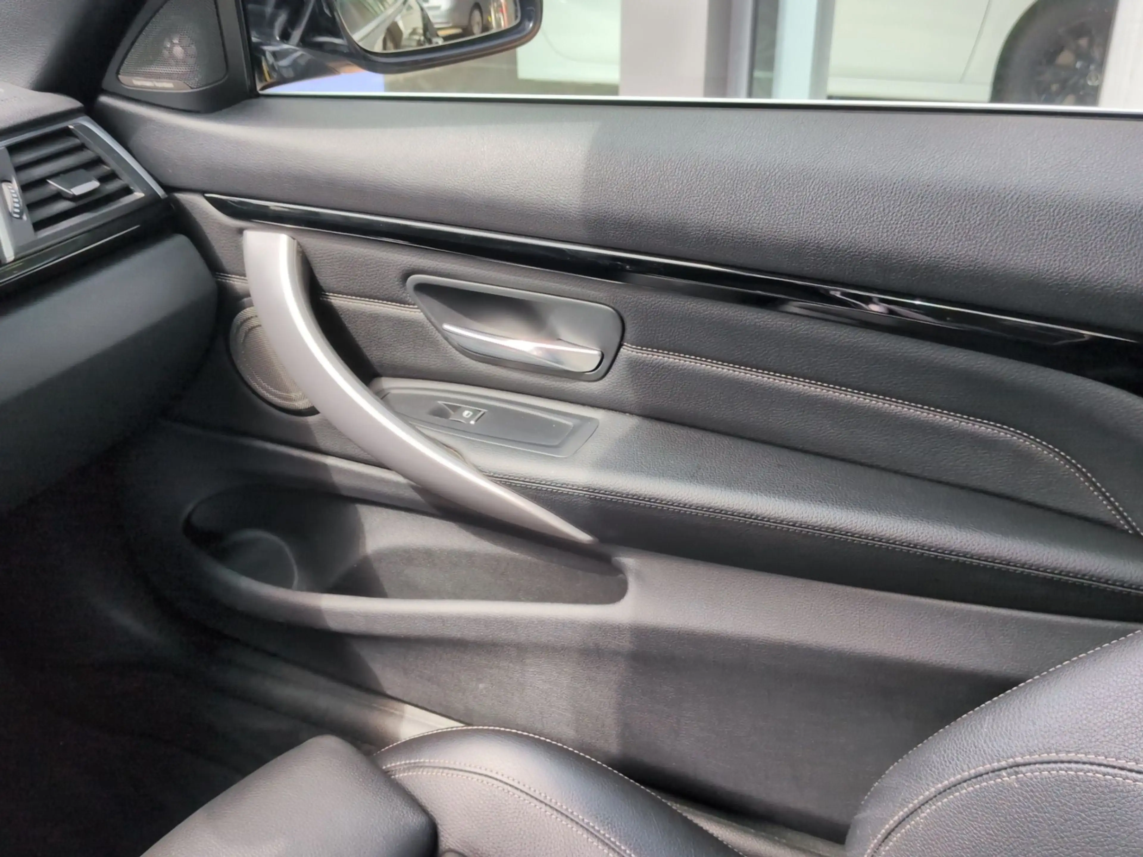 BMW 430 i Cabrio xDrive M Sport — photo 11