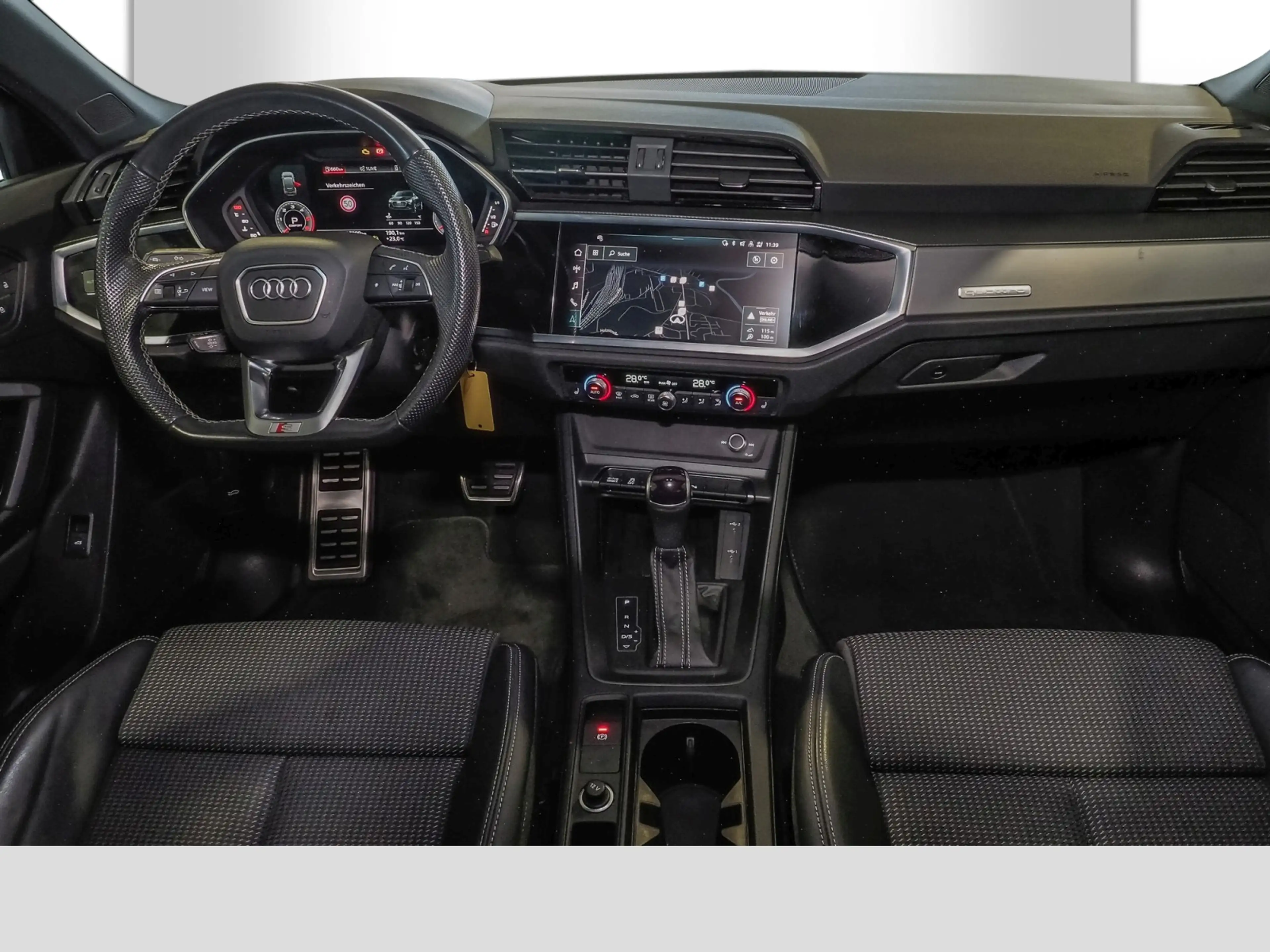 Audi Q3 S LINE 2.0 35 TDI — photo 10