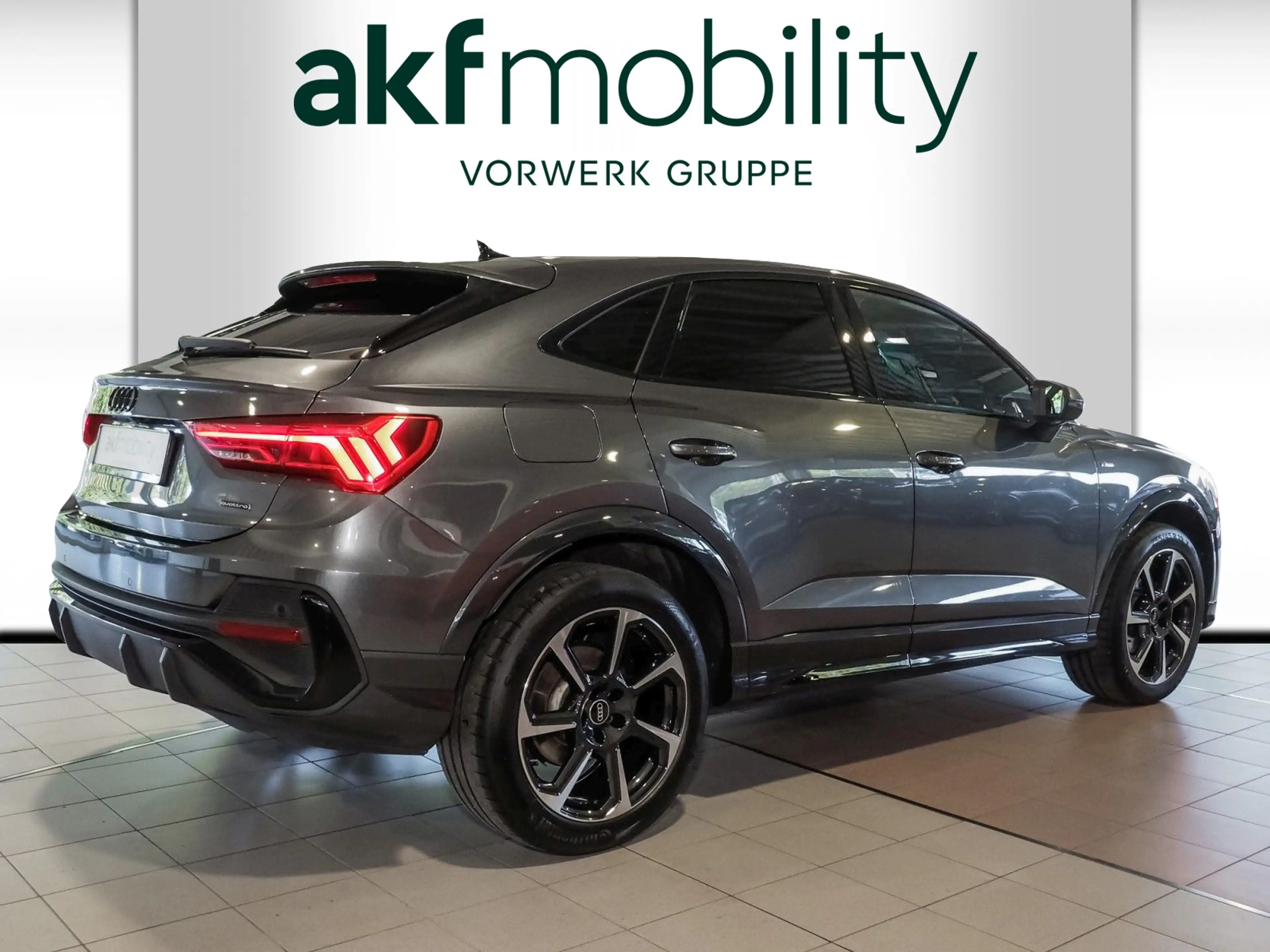 Audi Q3 S LINE 2.0 35 TDI — photo 3