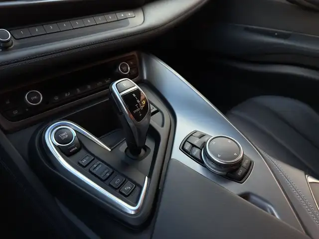 BMW I8 view 12