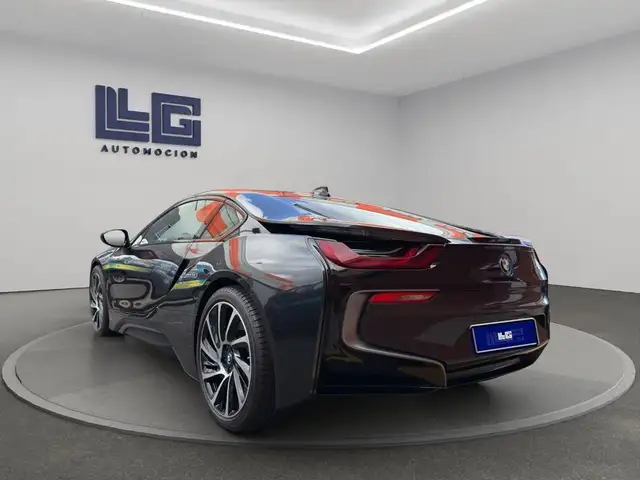 BMW I8 view 7