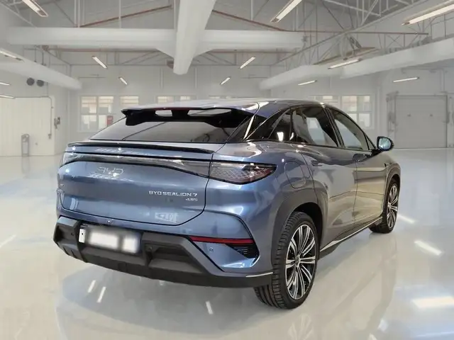 Byd Sealion 7 view 4