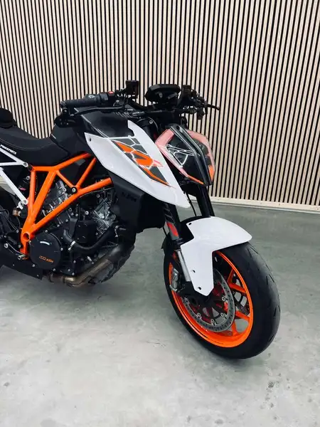 KTM 1290 Super Duke R - foto 3