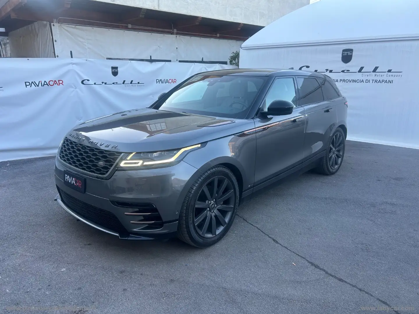 Land Rover Range Rover Velar RR Velar 2.0D 240 R-Dynamic HSE Grau - 1