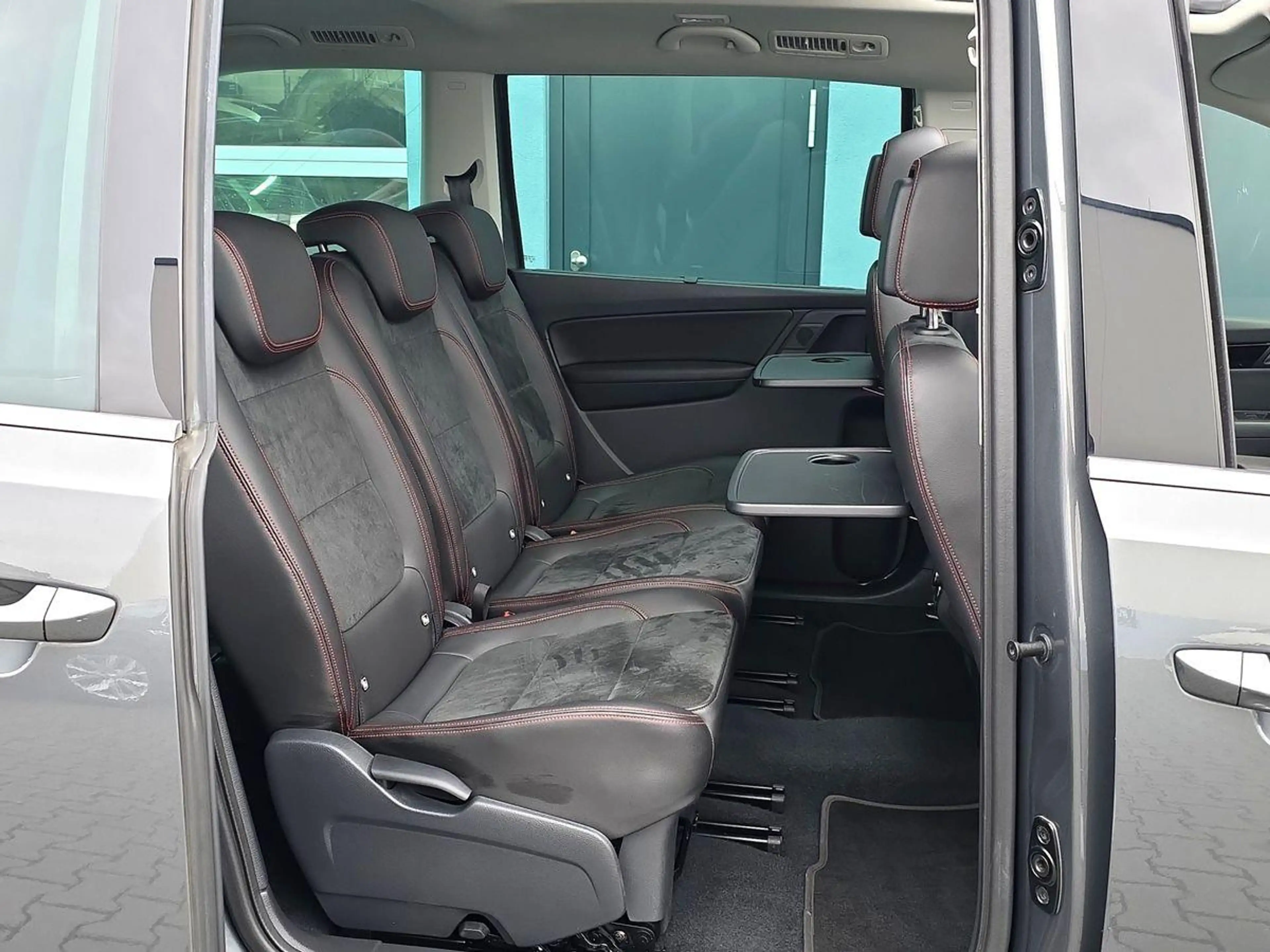 SEAT Alhambra FR-Line TSI DSG 7SITZ STNDHZ PANO A-LEDER ACC — photo 10