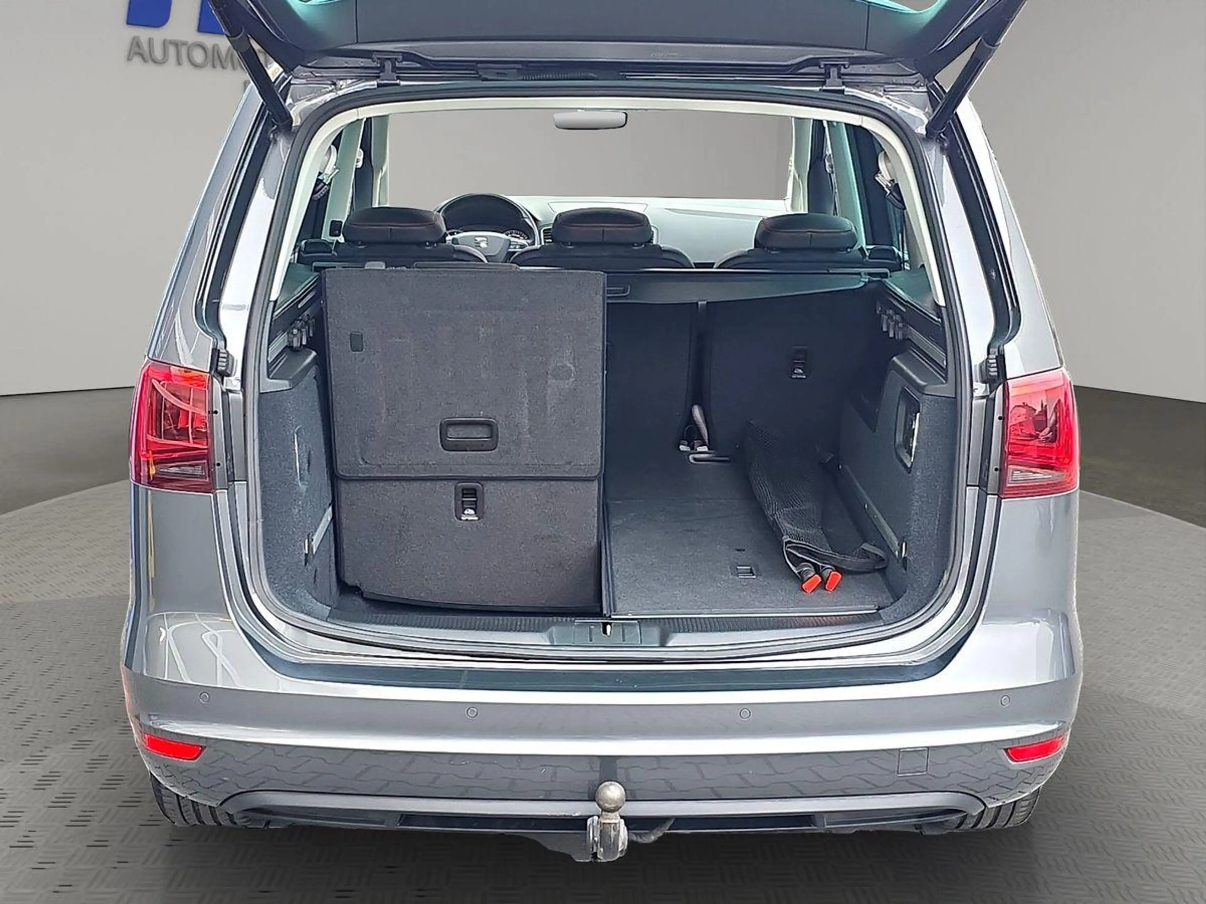 SEAT Alhambra FR-Line TSI DSG 7SITZ STNDHZ PANO A-LEDER ACC — photo 6