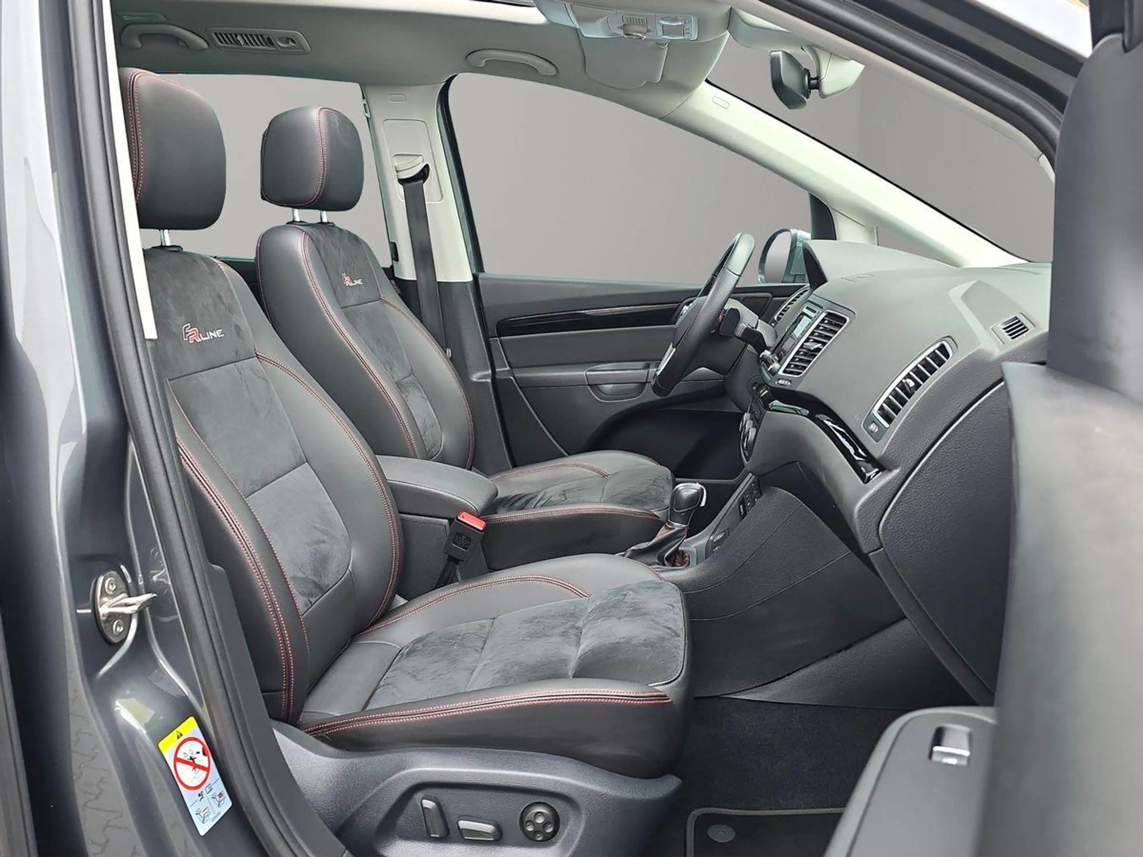SEAT Alhambra FR-Line TSI DSG 7SITZ STNDHZ PANO A-LEDER ACC — photo 9