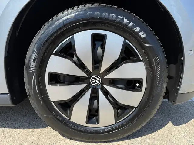 Volkswagen Id. Buzz view 15