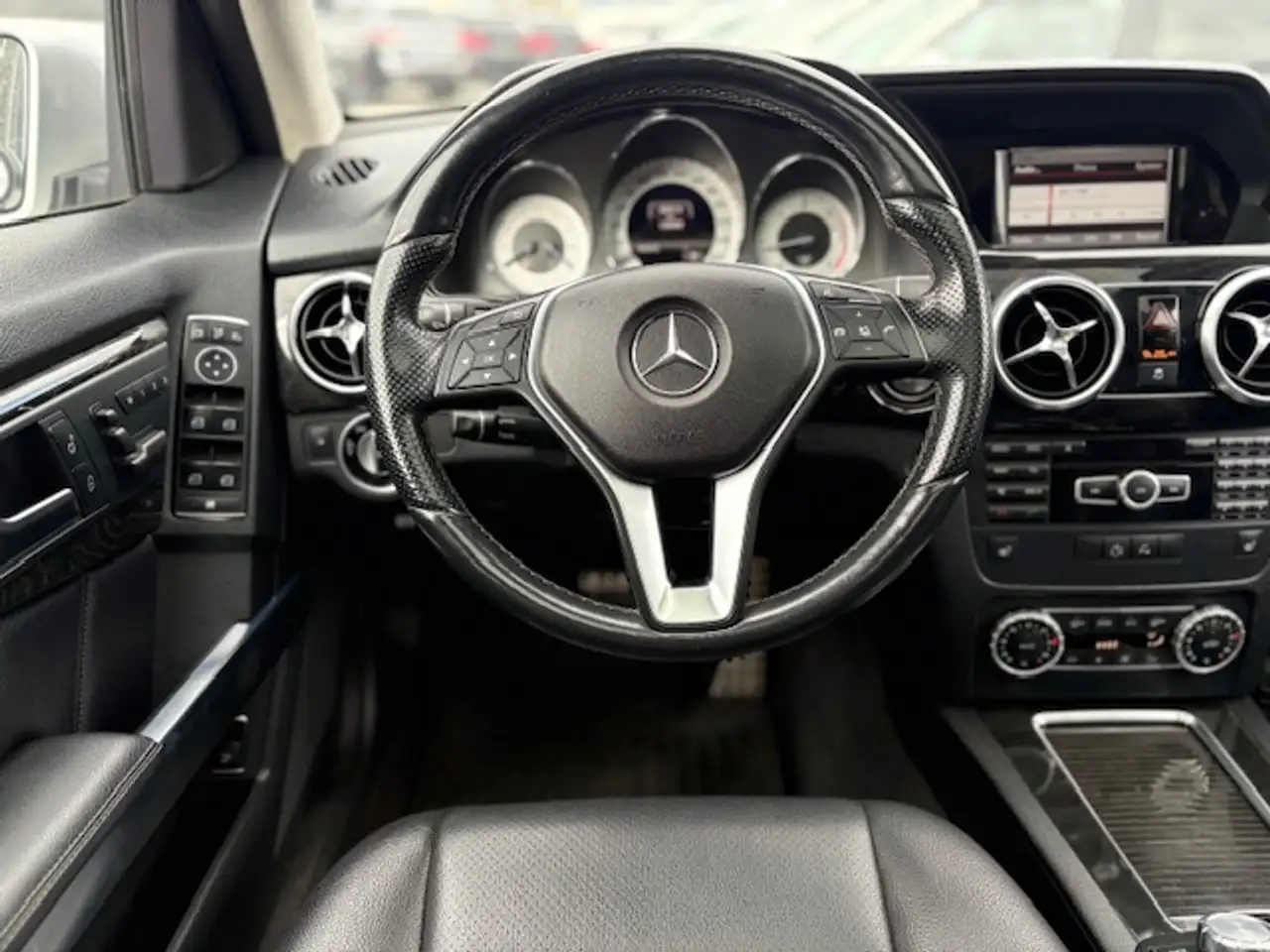 Mercedes-Benz GLK-Class снимка Mercedes-Benz GLK-Class