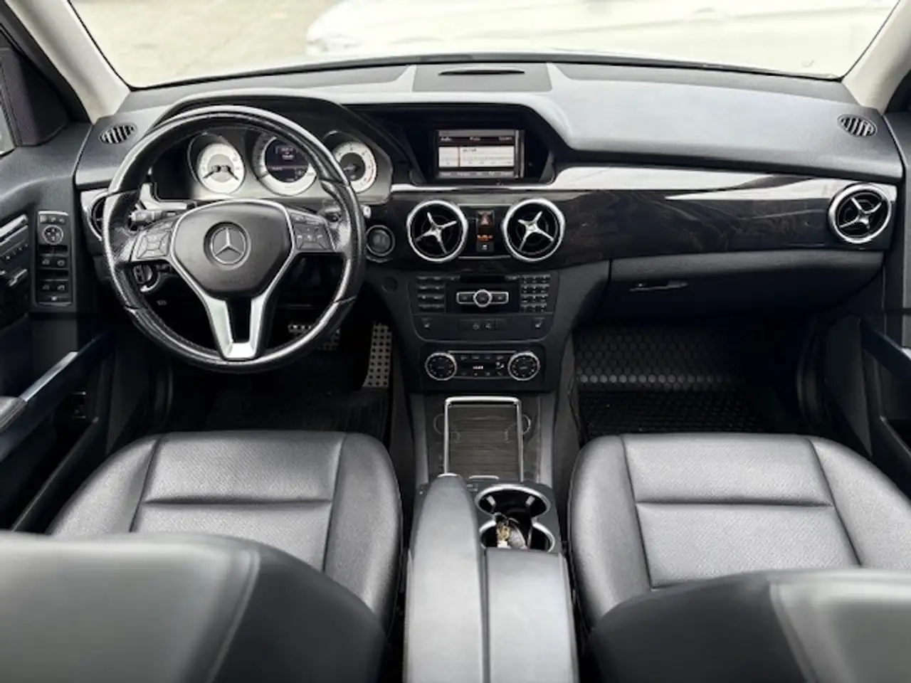 Mercedes-Benz GLK-Class снимка Mercedes-Benz GLK-Class