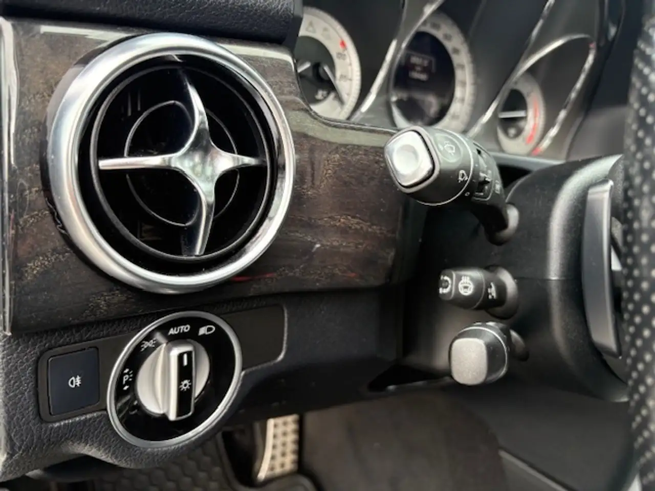 Mercedes-Benz GLK-Class снимка Mercedes-Benz GLK-Class