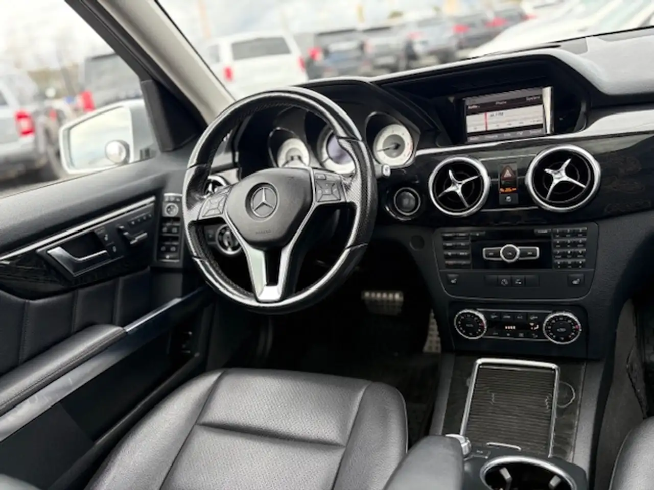 Mercedes-Benz GLK-Class снимка Mercedes-Benz GLK-Class