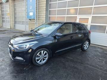 i20 1.2i GO! Full options ! Clim Auto ! Toit pano ouvrant ! Cruise control etc !