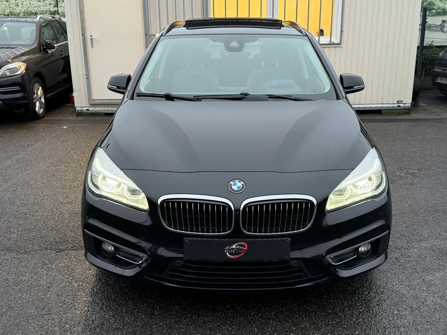 BMW 218 Active Tourer 218 d / FULL / PANO / CUIR / CAMERA Noir - 2