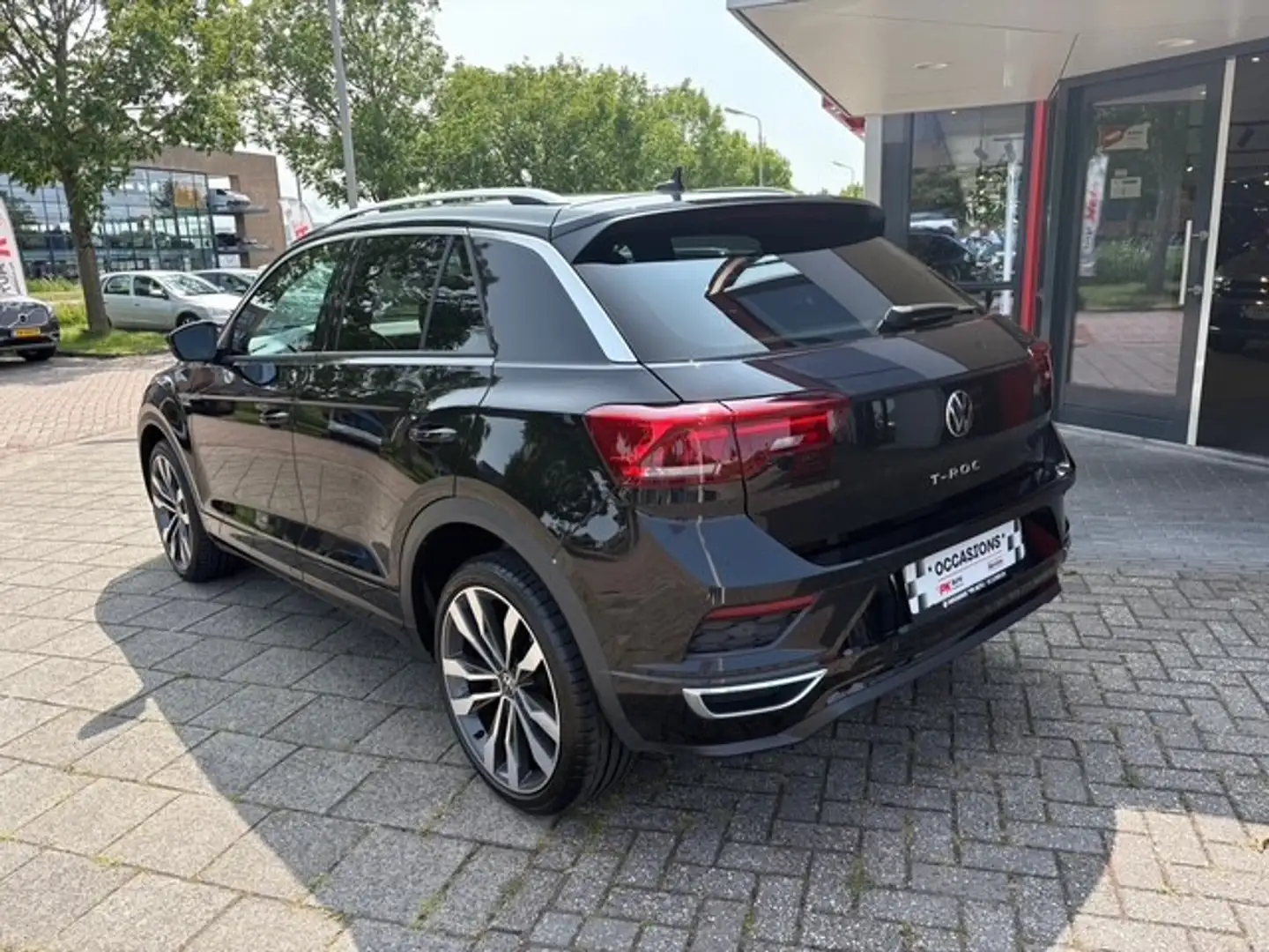Volkswagen T-Roc 1.5 TSI Sport Business R Line | Navi | Cruise | 19 Schwarz - 2