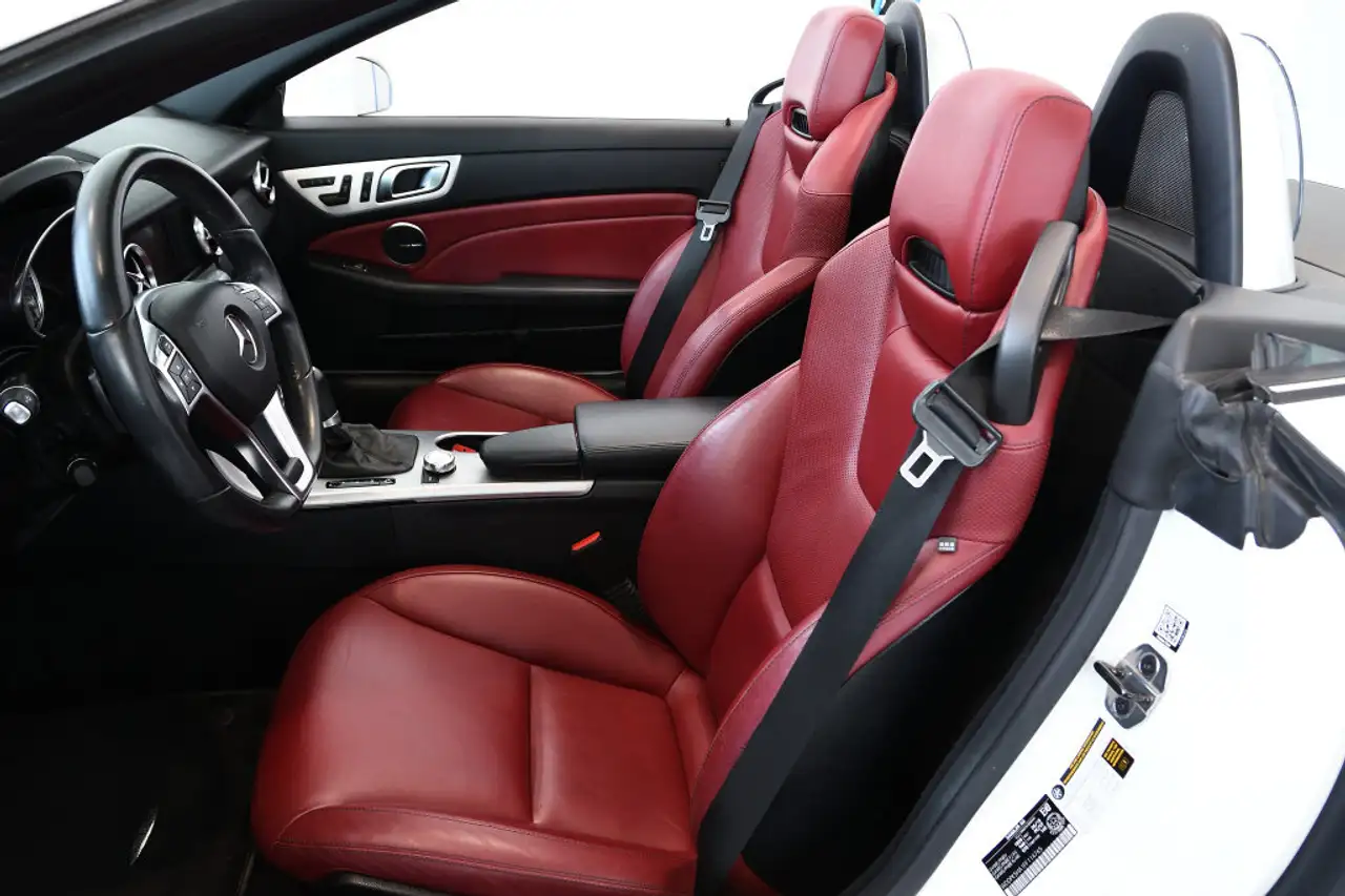 Mercedes-Benz SLK снимка Mercedes-Benz SLK
