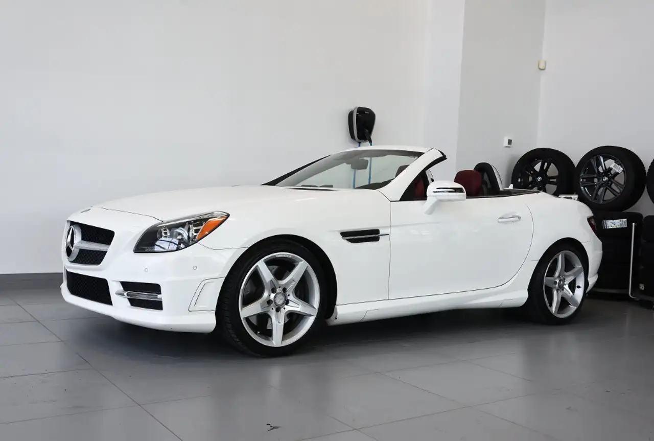 Mercedes-Benz SLK снимка Mercedes-Benz SLK