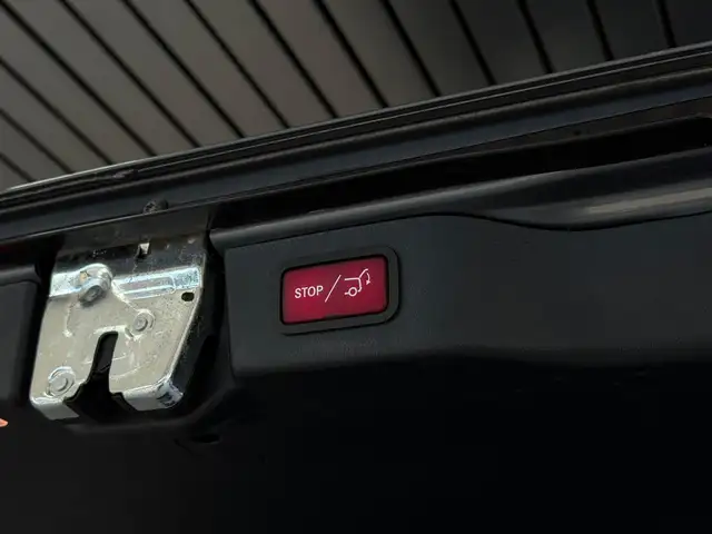 Mercedes-Benz V-Class view 30