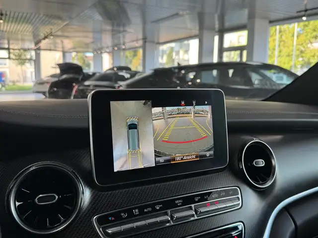 Mercedes-Benz V-Class view 23