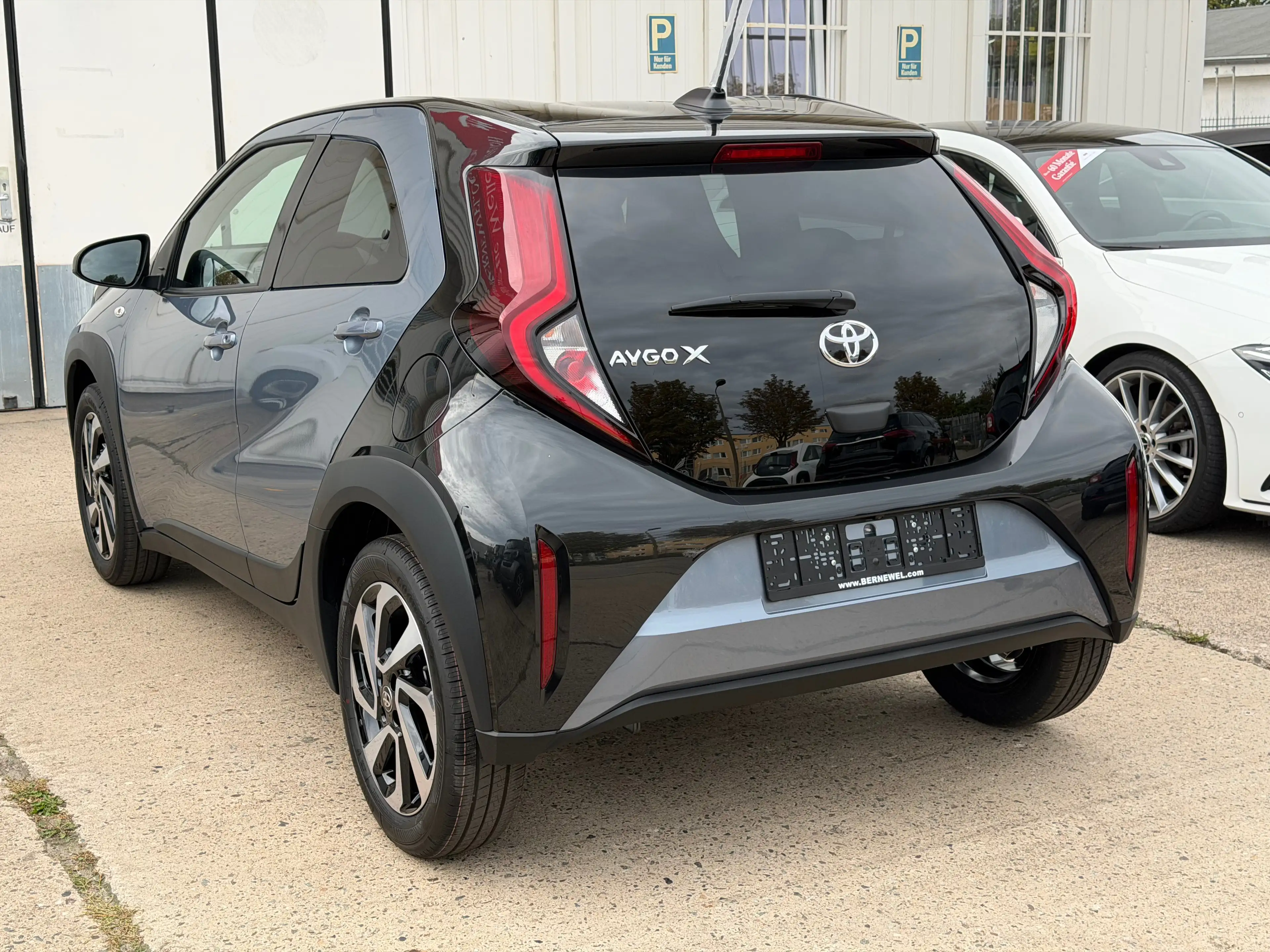 Toyota Aygo X Aygo Teamplayer Alu_CarPlay_Rückfahrkam_Nebelscheinwerfer — photo 9