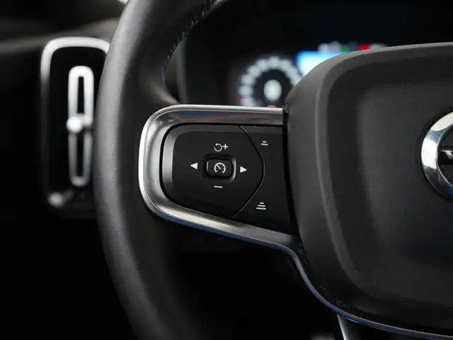 Volvo XC40 view 7