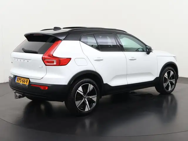 Volvo XC40 view 6