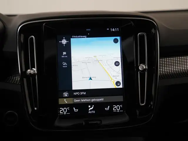 Volvo XC40 view 13
