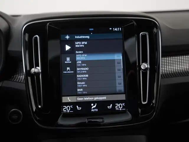 Volvo XC40 view 14
