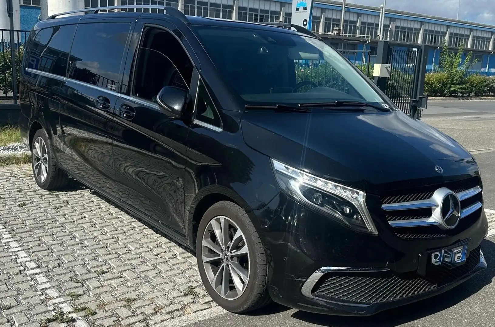 Mercedes-Benz V V 250 d Automatic Premium Extralong Zwart - 1